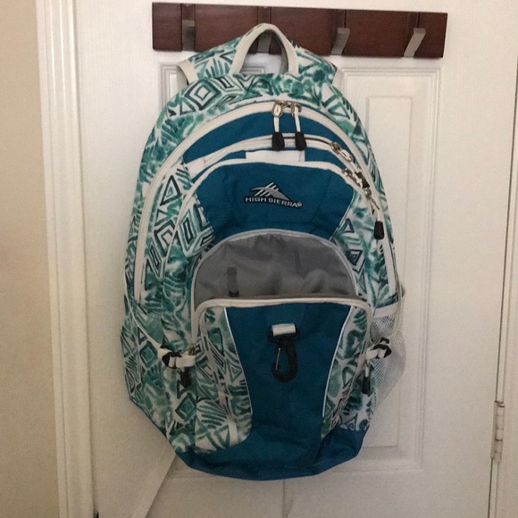 Backpack - Picture 3 of 6